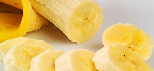 هذا ما يفعله تناول الموز على الريق بجسمك