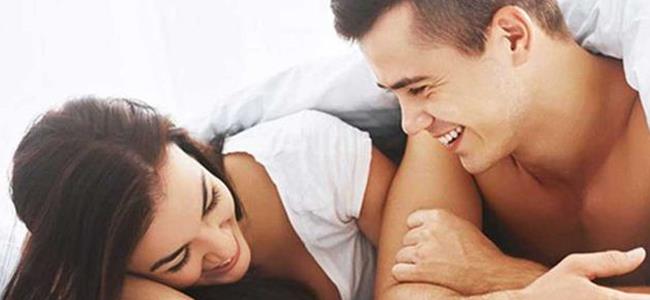 4 أمور مشتركة يقوم بها كل زوجين في الفراش! 