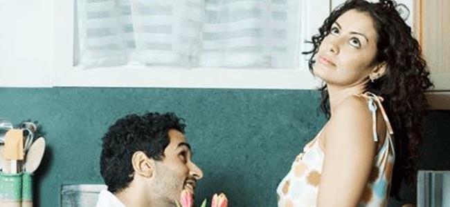 4 أسبابٍ تجعل زوجكِ لا يعتذر منكِ!