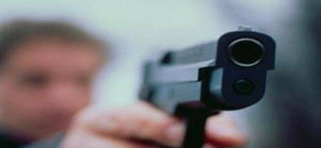 بالتفاصيل... وزير يطلق النار على زوجته!