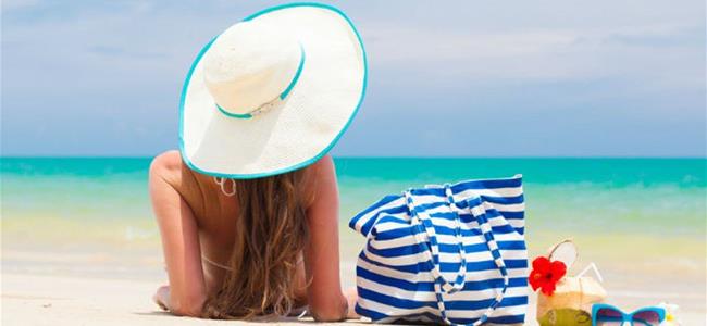 5 أمور احتفظي بها في حقيبتك لمواجهة الحرّ