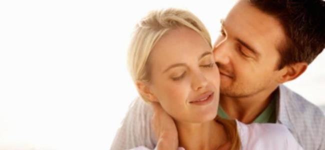 5 تصرّفات افعلها يومياً مع حبيبتك