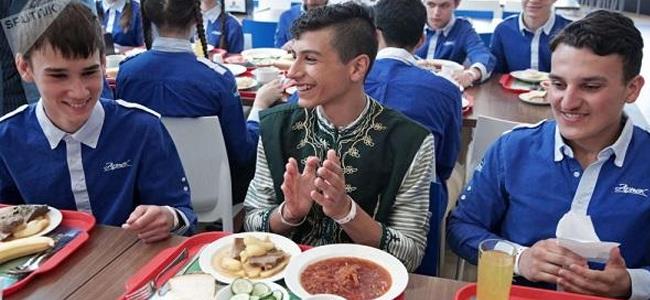 سن المراهقة إلى 25 سنة؟!