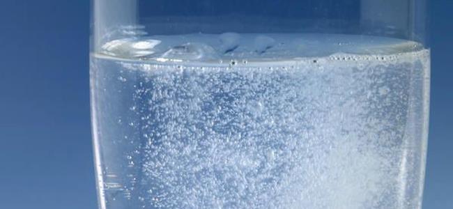 لن تتخيّلوا ما سيحدث لجسمكم إن تناولتم كوب ماء مالح يوميًا! 