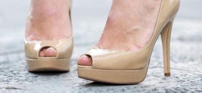  إنحراف إبهام القدم مشكلة جمالية.. ولكن!؟