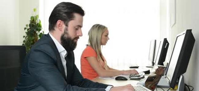  خطوات لتجنب إجهاد العين من أجهزة الكمبيوتر