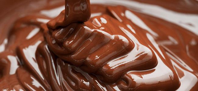 الإفراط في تناول الشوكولاتة يعرض الرجال للتوتر والاكتئاب