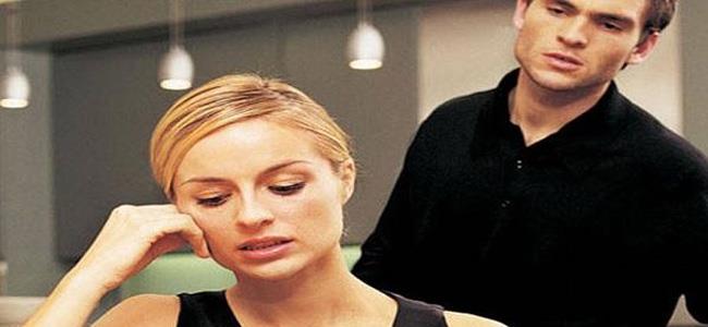 اكتشفي خيانته من وقفته