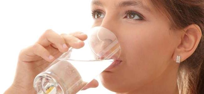  انتبهوا... قاعدة 8 أكواب من الماء يوميا ليست دقيقة 