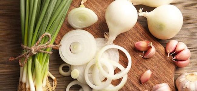 الثوم والبصل يقيان من أمراض القلب والسرطان