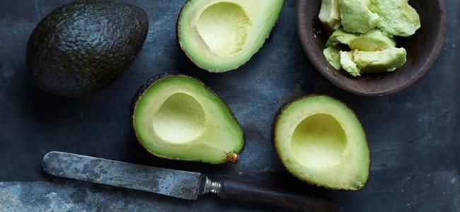 فوائد الأفوكادو لصحة القلب والعين والأسنان