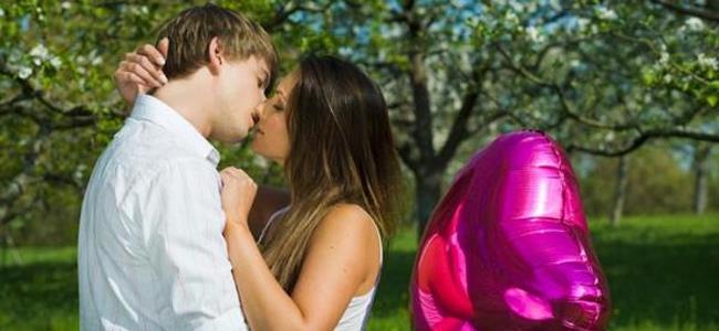 ما الحب الا للحبيب الأول .. لماذا لا يُنسى الحب الأول؟