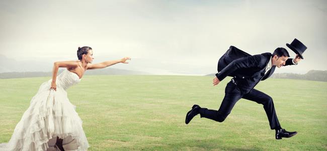 عريس يهرب ليلة عرسه خوفا