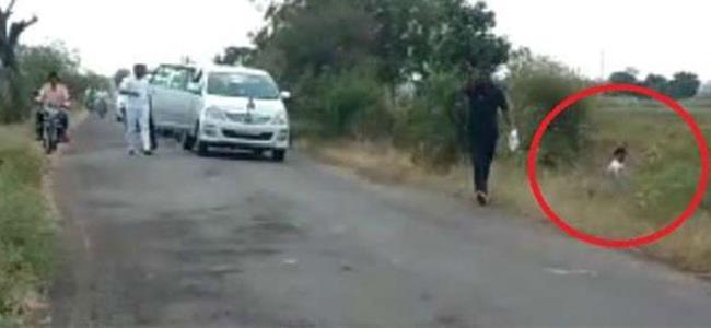  فيديو يُحرج وزيراً... قضى حاجته على قارعة الطريق!