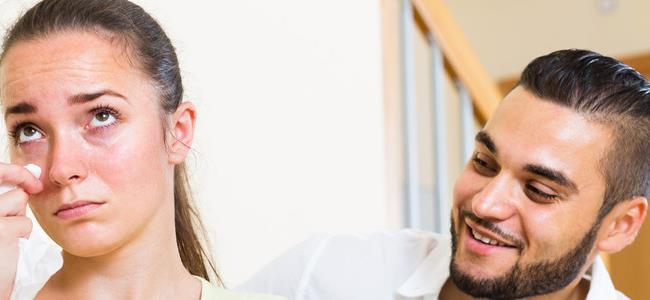 إذا كنت متزوجاً.. لا تفتح هذه المواضيع معها! 