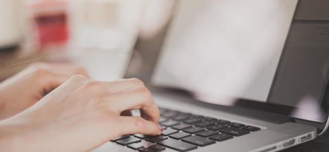 كتب إسم زوجته على 