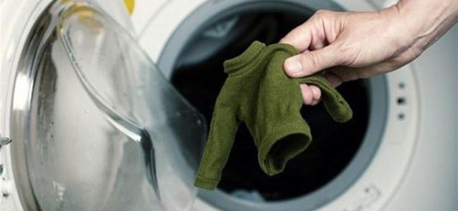  طريقة سهلة للتخلص من انكماش الملابس بعد غسلها