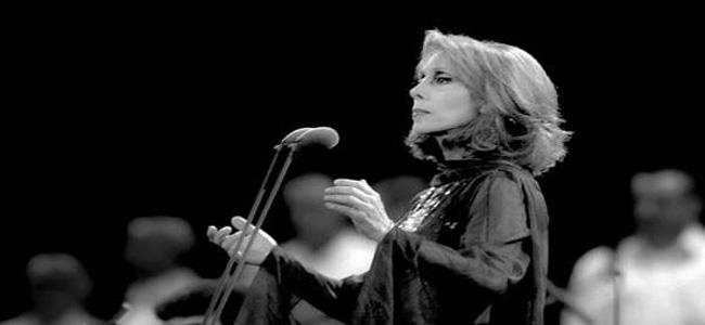 ريما الرحباني تنشر فيديو لوالدتها السيدة فيروز من كواليس حفلاتها