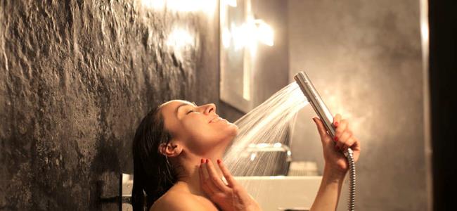 أيهما أفضل.. الاستحمام ليلاً أم نهارًا؟ 