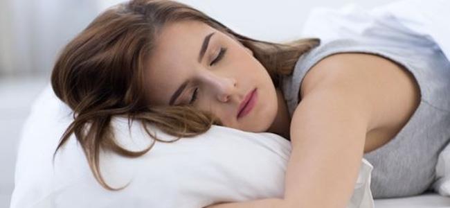  طريقة سحرية تجعلك تغط بنوم عميق في 10 ثوان 