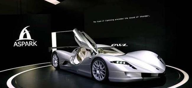 سيارة يابانية كهربائية بتسارع صاروخي