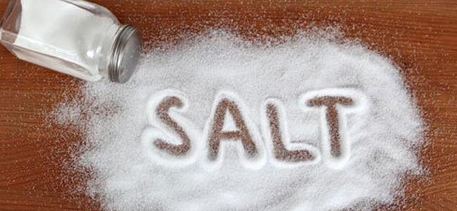 انتبهوا… الإفراط في الملح يهدّد عظامكم!