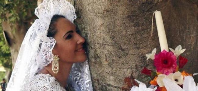  في هذه الدولة النساء يتزوجن الشجر .. ما السبب؟