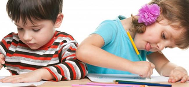 الأطفال في الكتابة بالقلم سببها التكنولوجيا