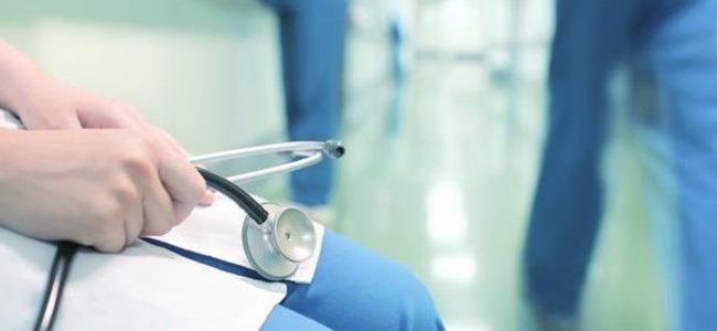  حادث طبي يهزّ الرأي العام... جراح فتح جمجمة المريض الخطأ!