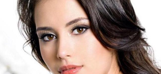 لإخفاء الرؤوس السوداء عن الأنف.. اتبعي هذه الخطوات 