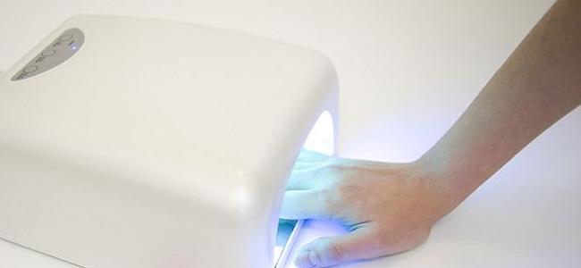 طلاء الأظافر الدائم يسبب مشاكل كثيرة