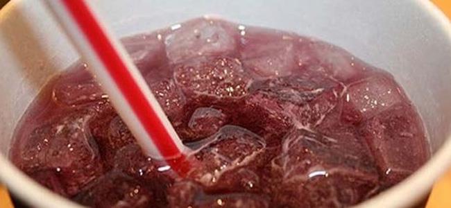 بعد قراءة هذا الخبر.. لن تضعوا أبداً قطع الثلج في مشروباتكم