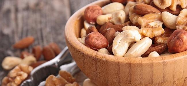  المكسرات.. تخفض خطر أمراض القلب والسرطان 