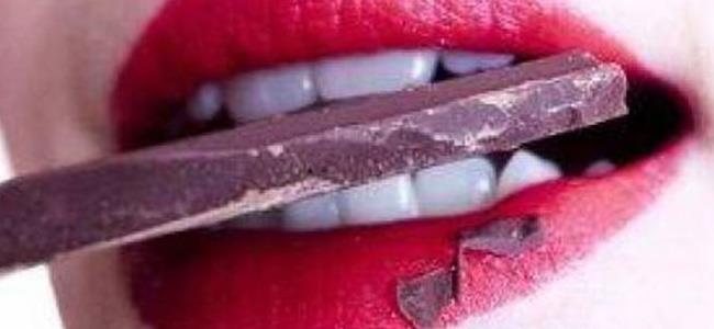 ما هي المأكولات التي تزيل الترسبات عن الأسنان؟