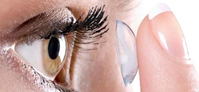 عدسات لاصقة تصحح عمى الألوان