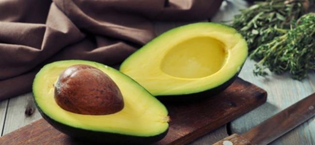 هل تعرفين أنّ الأفوكادو يساعد على انقاص الوزن؟