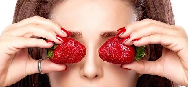  استخدمي الفراولة.. لبشرة مشرقة 