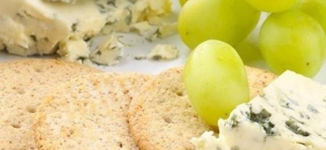 الجبن والبسكويت يساعدان على إنقاص الوزن!