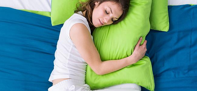  تعرّفي الى وضعيات النوم المختلفة.. وهذه هي الأكثر خطورةً! 