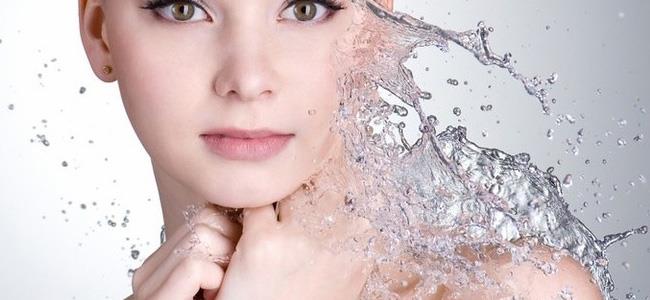  للمياه الغازية فوائد غير متوقعة على البشرة.. إستفيدي منها 