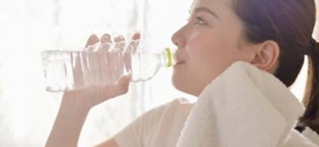 هل يمكن إنقاص الوزن بشرب الماء؟