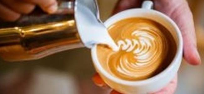 القهوة بالحليب بين المنافع والأضرار