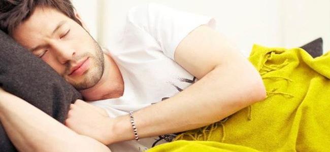  ما هي فترة النوم المثالية من وجهة نظر الاطباء؟!