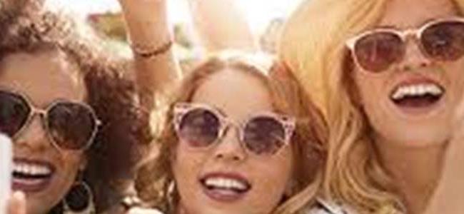  وأخيراً.. العلماء يكتشفون سرّ حبّ النساء للسلفي! 