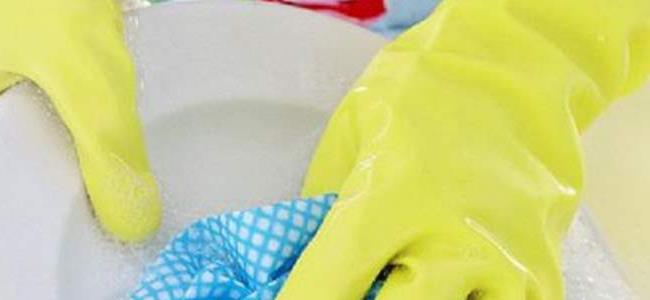  لا تستغني عن القفازات أثناء التنظيف.. لهذه الأسباب 