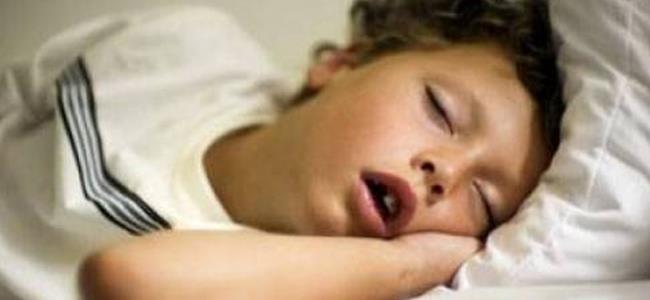 لماذا نتحدث أثناء النوم؟