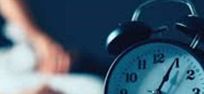  لا أرق بعد اليوم.. اتبع هذه الحيل لتغط بالنوم سريعاً! 