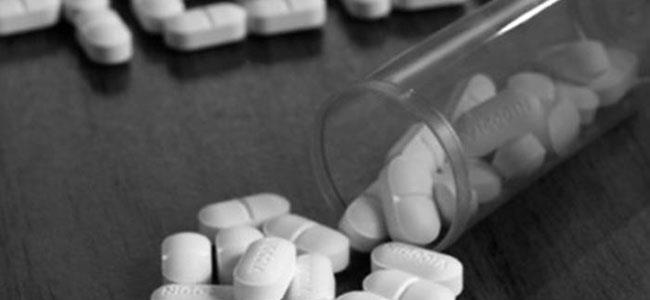 وقوع المرأة في فخ الإدمان أسهل من وقوع الرجل... لماذا؟