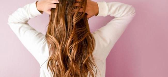 كيف تعتنين بشعرك بعد الإستحمام؟