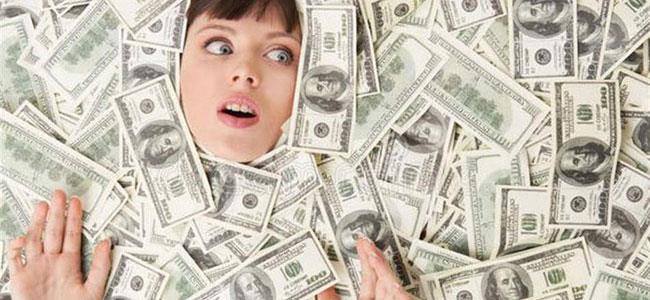 أبراج تفضّل المال على الحبّ.. احذريها!